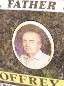 Ian Geoffrey DOWNIE, husband father, died suddenly 21-12-96 aged 52; Helidon Catholic cemetery, Gatton Shire 