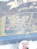 Robert John MCINTOSH, husband of Margaret (Peg), born 15-8-1927 died 5-6-1999 aged 71 years; father of Peter, Patrick, Paul, Ann, Anthony, Colleen & families; Helidon Catholic cemetery, Gatton Shire 