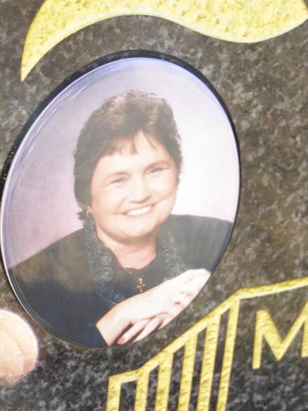 Maria Eileen WILLMINGTON, nee EVANS,  | died 6-7-2002 aged 50 years,  | wife of Jim,  | mother of Deidre;  | Helidon Catholic cemetery, Gatton Shire  | 