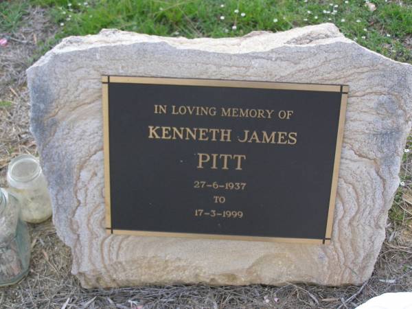 Kenneth James PITT,  | 27-6-1937 - 17-3-1999;  | Helidon General cemetery, Gatton Shire  | 