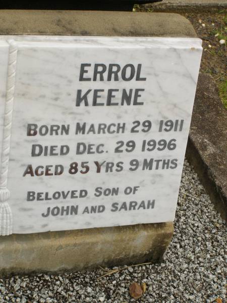 Edwina Sarah KEENE,  | born 30 April 1909,  | died 30 Jan 1995 aged 85 years 9 months,  | wife of Errol;  | Errol KEENE,  | born 29 March 1911,  | died 29 Dec 1996 aged 85 years 9 months,  | son of John & Sarah;  | Howard cemetery, City of Hervey Bay  | 