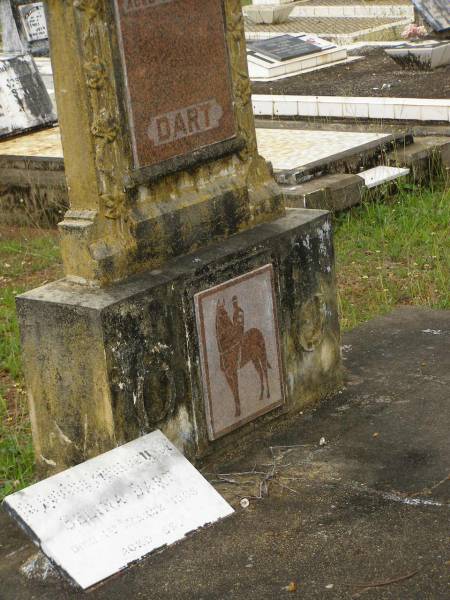 George William DART,  | died 7-11-52 aged 76 years;  | Selina DART,  | died 1 March 1968 aged 89 years;  | Howard cemetery, City of Hervey Bay  | 