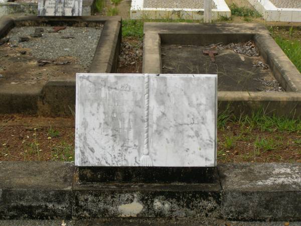 Ivy Lilian HARROD,  | died 15 Feb 1955;  | Howard cemetery, City of Hervey Bay  | 
