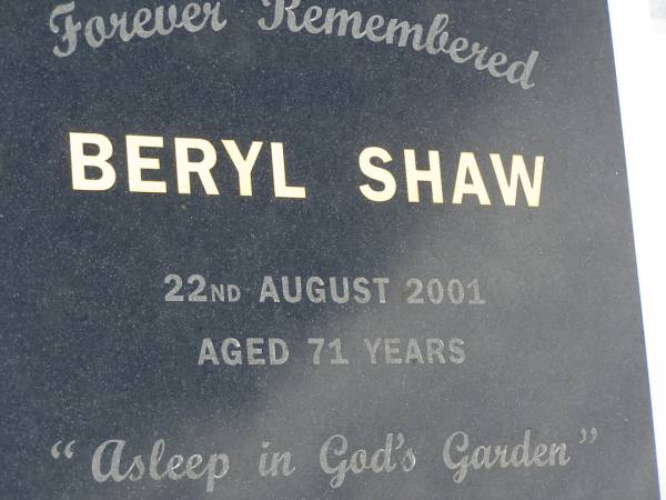 Beryl SHAW,  | died 22 Aug 2001 aged 71 years;  | Howard cemetery, City of Hervey Bay  | 