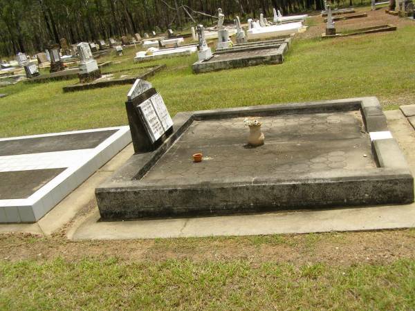 Matthew HOFFMAN,  | husband father,  | died 8 May 1970 aged 86 years;  | Lillian Maud HOFFMAN,  | wife mother,  | died 15 Sept 1968 aged 75 years;  | Howard cemetery, City of Hervey Bay  | 