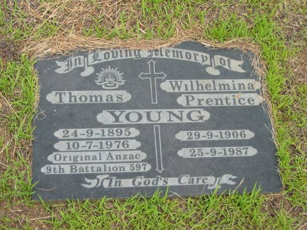 Thomas YOUNG,  | 24-9-1895 - 10-7-1976;  | Wilhelmina Prentice YOUNG,  | 29-9-1906 - 25-9-1987;  | Howard cemetery, City of Hervey Bay  | 