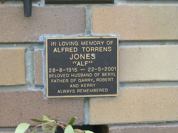 Alfred (Alf) Torrens JONES,  | 28-8-1915 - 22-5-2001,  | husband of Beryl,  | father of Garry, Robert & Kerry;  | Howard cemetery, City of Hervey Bay  | 