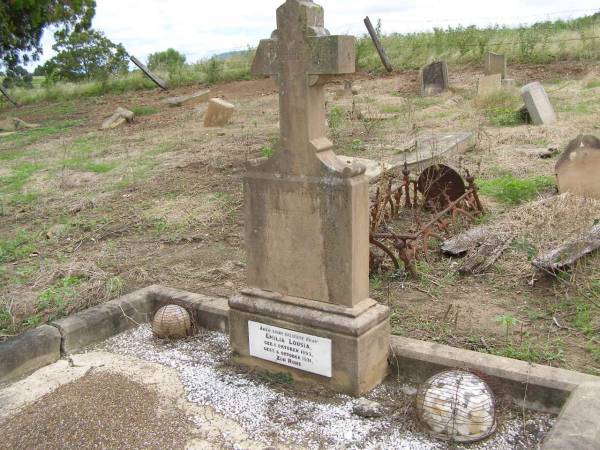 August Albert Friedrich HAMMERMASTER  | geb: 4 Marz 1850  | gest: 7 Februar 1899  |   | Emilia Louisa (HAMMERMASTER)  | geb 1 Oktober 1853  | gest: 6 Oktober 1931  |   | Hoya Lutheran Cemetery, Boonah Shire  |   | 