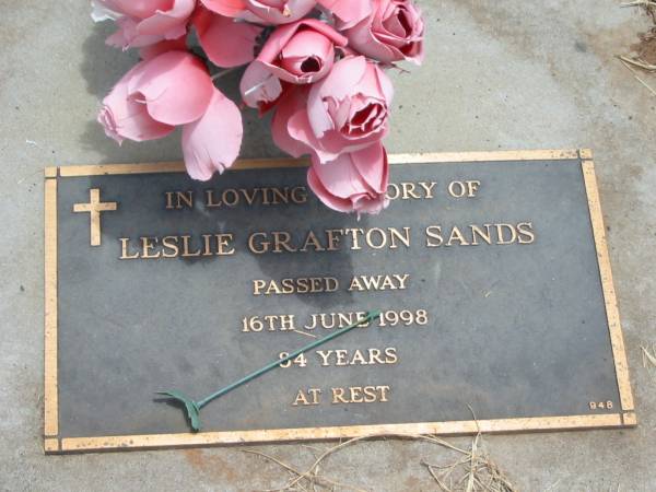 Leslie Grafton SANDS,  | died 16 June 1998 aged 84? years;  | Jandowae Cemetery, Wambo Shire  | Research Contact: donaldhistory@gmail.com http://ritekgirl.centelia.net  |   | 
