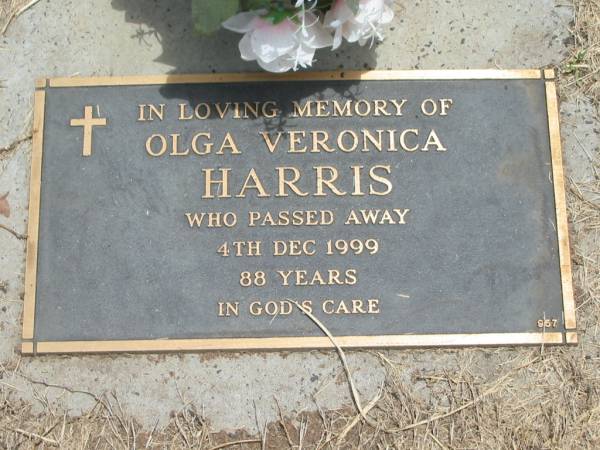 Olga Veronica HARRIS,  | died 4 Dec 1999 aged 88 years;  | Jandowae Cemetery, Wambo Shire  | 