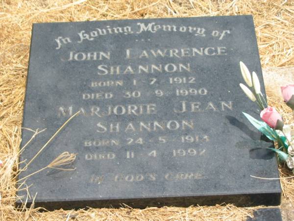 John Lawrence SHANNON,  | born 1-7-1912,  | died 30-9-1990;  | Marjorie Jean SHANNON,  | born 24-5-1913,  | died 11-4-1992;  | Jandowae Cemetery, Wambo Shire  | 