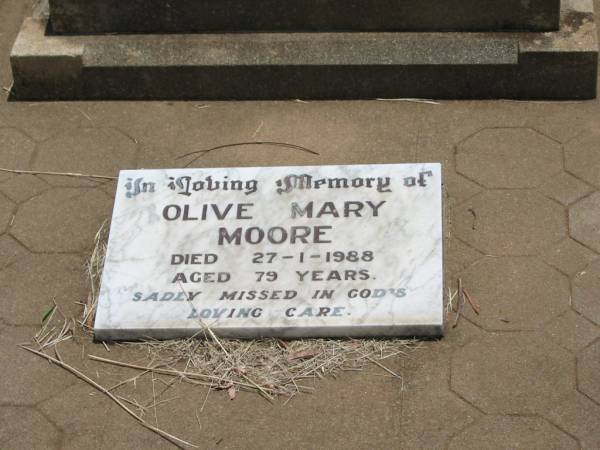 parents;  | Colin David MACKIE,  | died 15 Oct 1971 aged 85 years;  | Jessie Olive MACKIE,  | died 5 Jan 1972 aged 82 years;  | Olive Mary MOORE,  | died 27-1-1988 aged 79 years;  | Jandowae Cemetery, Wambo Shire  | 