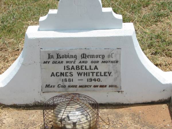Isabella Agnes WHITELEY,  | wife mother,  | 1881 - 1940;  | Jandowae Cemetery, Wambo Shire  | 