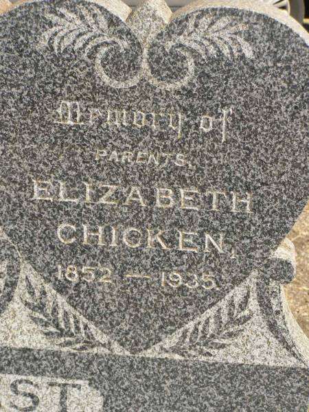 parents;  | William CHICKEN,  | 1851 - 1936;  | Elizabeth CHICKEN,  | 1952 - 1935;  | George Bryant;  | Baby CHICKEN;  | Jondaryan cemetery, Jondaryan Shire  | 