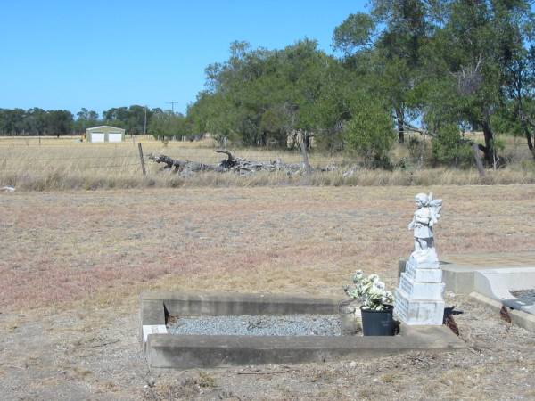 Rosemary Dorothy SPROTT,  | daughter,  | died 11 Apr 1956 aged 3 years 4 months;  | Jondaryan cemetery, Jondaryan Shire  | 