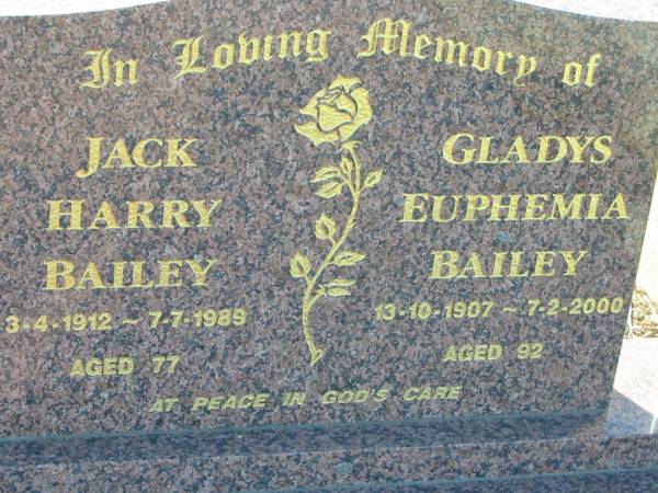 Jack Harry BAILEY,  | 3-4-1912 - 7-7-1989 aged 77;  | Gladys Euphemia BAILEY,  | 13-10-1907 - 7-2-2000 aged 92;  | Kalbar General Cemetery, Boonah Shire  | 