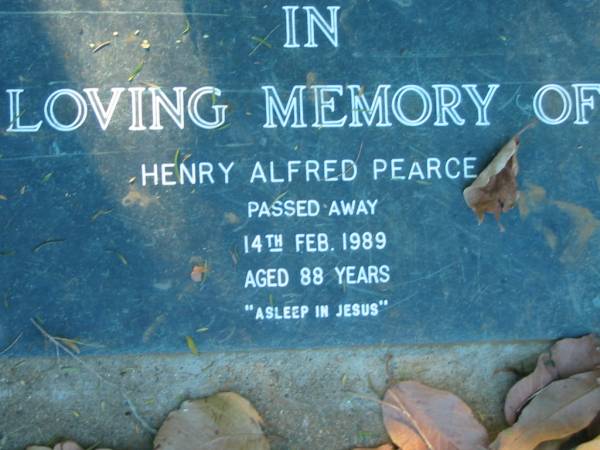 Henry Alfred PEARCE,  | died 14 Feb 1989 aged 88 years;  | Kalbar General Cemetery, Boonah Shire  | 