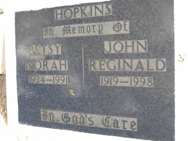 Betsy Norah HOPKINS,  | 1924 - 1991;  | John Reginald HOPKINS,  | 1919 - 1998;  | Kandanga Cemetery, Cooloola Shire  | 