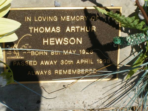 Thomas Arthur HEWSON,  | born 8 May 1928,  | died 30 April 1998;  | Kilkivan cemetery, Kilkivan Shire  | 