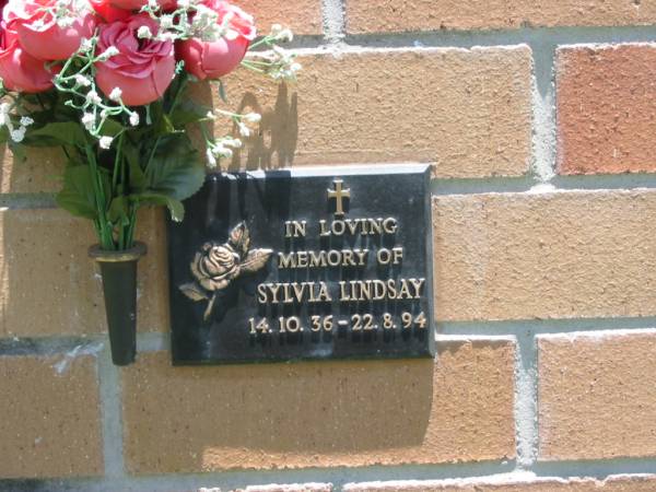 Sylvia LINDSAY,  | 14-10-36 - 22-8-94;  | Kilkivan cemetery, Kilkivan Shire  | 