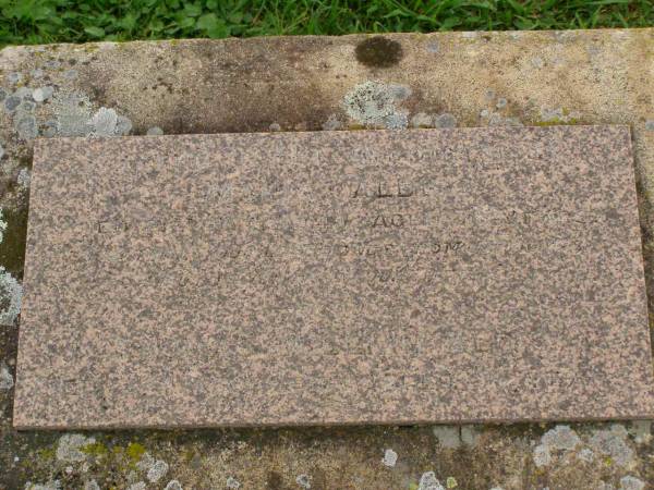 Maria ALDIS,  | died 21 Oct 1943 aged 76 years;  | Thomas William ALDIS,  | died 8 May 1956 aged 91 years;  | Killarney cemetery, Warwick Shire  |