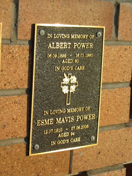Albert POWER,  | 06-09-1899 - 16-01-1980 aged 80 years;  | Esme Mavis POWER,  | 12-07-1910 - 07-06-2005 aged 94 years;  | Killarney cemetery, Warwick Shire  | 