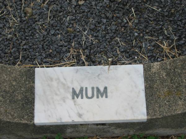 Ida Elizabeth HOFFMAN,  | mum,  | died 18 Oct 1969 aged 64 years;  | Killarney cemetery, Warwick Shire  | 