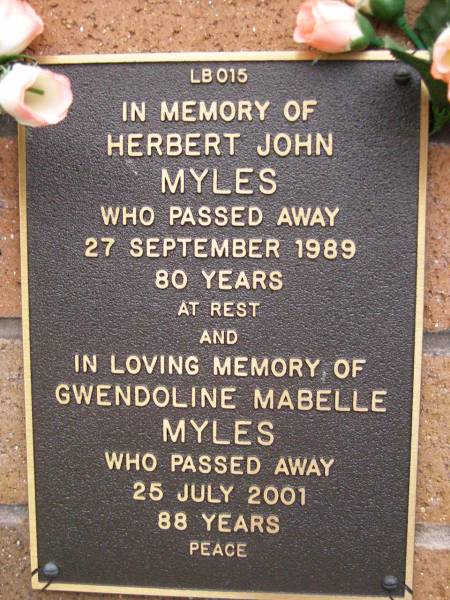 Herbert John MYLES,  | died 27 Sept 1989 aged 80 years;  | Gwendoline Mabelle MYLES,  | died 25 July 2001 aged 88 years;  | Lawnton cemetery, Pine Rivers Shire  | 