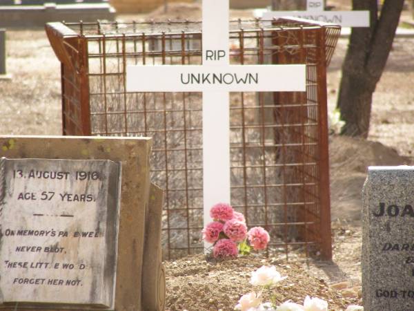 many unknown people are buried in the cemetery,  |   | Lightning Ridge cemetery, New South Wales  | 