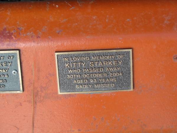 Kitty STARKEY died 30 Oct 2004 aged 93 years;  | Logan Village Cemetery, Beaudesert  | 