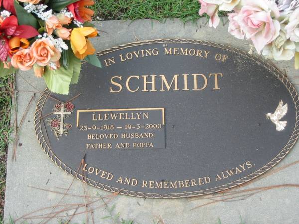 SCHMIDT;  | Llewellyn, 23-9-1918 - 19-3-2000, husband father poppa;  | Logan Village Cemetery, Beaudesert Shire  | 