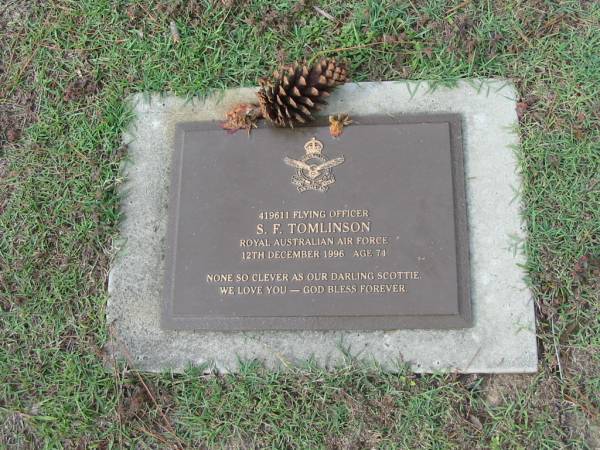 Flying Office S.F. TOMLINSON, Scottie, died 12 Dec 1996 aged 74;  | Logan Village Cemetery, Beaudesert Shire  |   | 