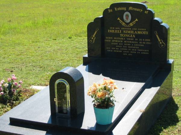 Isileli Similamoti TONGIA  | b: Mataika Vavau 24 May 1955,  | d: Ipswich 16 Oct 1992  | Lowood General Cemetery  |   | 