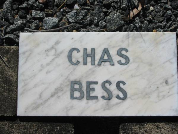 Charles R REIMERS  | b: 7 Dec 1906, d: 21 May 1986  | Elizabeth E REIMERS  | b: 23 Jul 1913, d: 13 Jul 1988  | (Chas, Bess)  | Lowood General Cemetery  |   | 