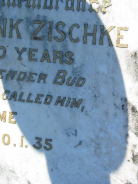 Percy Frank ZISCHKE  | 30 Jan 1935, aged 10  | Lowood General Cemetery  |   | 