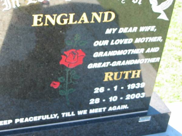 Ruth ENGLAND  | b: 26 Jan 1939, d: 28 Oct 2003  | Lowood General Cemetery  |   | 
