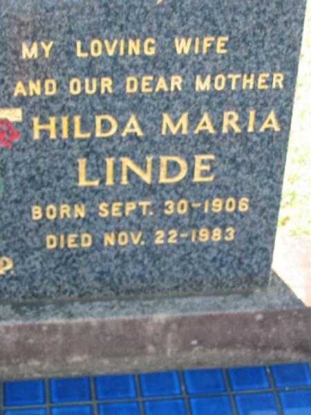 Frank Nielsen LINDE  | b: 3 Feb 1903, d: 25 Jun 1999  | Hilda Maria LINDE  | b: 30 Sep 1906, d: 22 Nov 1983  | Lowood General Cemetery  |   | 