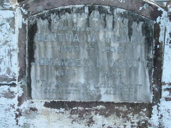 parents;  | Bertha M. WENDT 1873-1938;  | Johannes L. WENDT 1865-1939;  | Lowood Trinity Lutheran Cemetery (Bethel Section), Esk Shire  | 