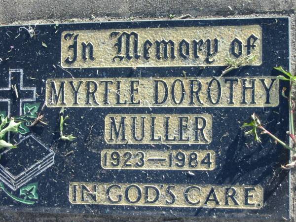 Myrtle Dorothy MULLER, 1923-1984;  | Lowood Trinity Lutheran Cemetery (Bethel Section), Esk Shire  | 