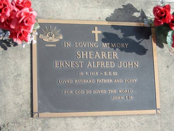 Ermest Alfred John SHEARER, 16-8-1918 - 5-5-82, husband father poppy;  | Lowood Trinity Lutheran Cemetery (St Mark's Section), Esk Shire  | 