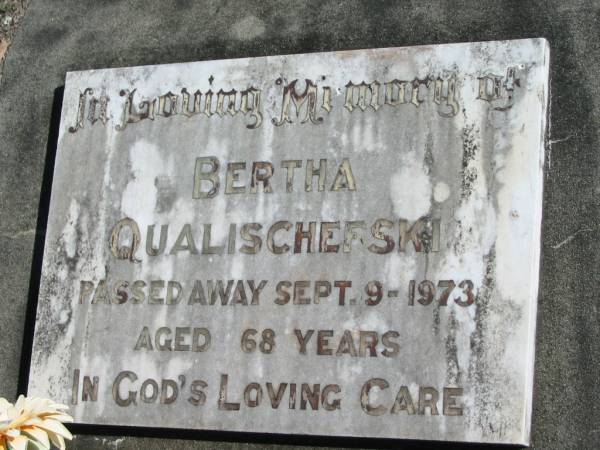 Bertha QUALISCHEFSKI, died 9 Sept 1973 aged 68 years;  | Lowood Trinity Lutheran Cemetery (St Mark's Section), Esk Shire  | 
