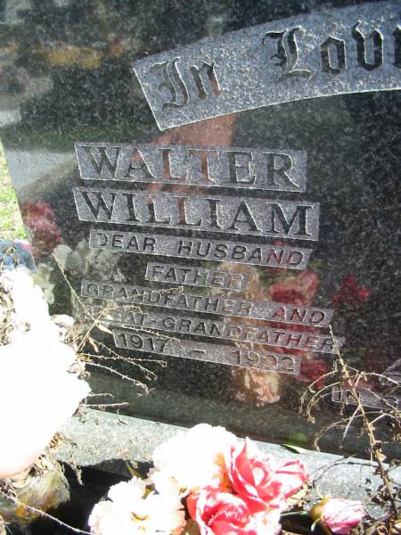 KAMMHOLZ;  | Walter William, 1917 - 1992, husband father grandfather great-grandfather;  | Lily Antonia, nee JACKWITZ, 1914-1996, mother grandmother great-grandmother;  | Lowood Trinity Lutheran Cemetery (St Mark's Section), Esk Shire  | 