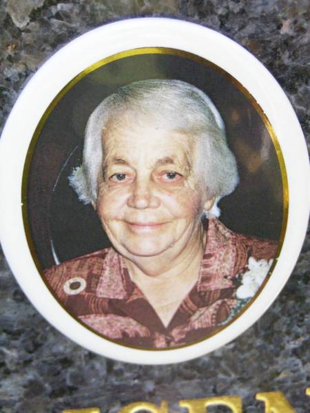 Estelle Millicent RIDLEY,  | 19-5-1928 - 19-5-2003,  | wife of Harry (Mick),  | mother of Ashley, Grantley, Lyle & Carolyn;  | Ma Ma Creek Anglican Cemetery, Gatton shire  | 