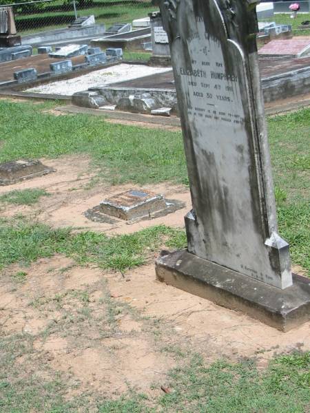 Elizabeth HUMPHREY, wife,  | died 4 Sept 1911 aged 30 years;  | Maclean cemetery, Beaudesert Shire  | 