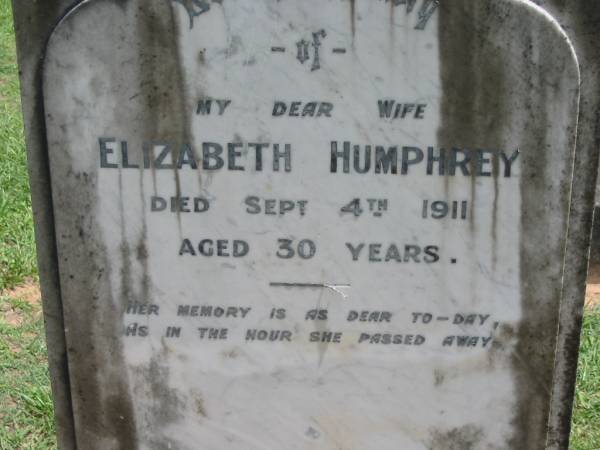 Elizabeth HUMPHREY, wife,  | died 4 Sept 1911 aged 30 years;  | Maclean cemetery, Beaudesert Shire  | 