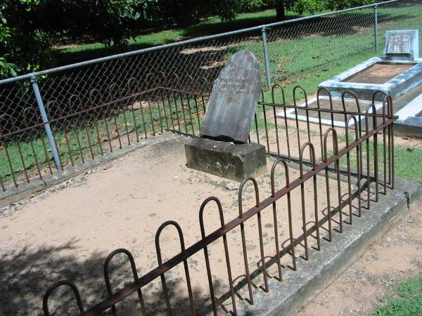 Henry THURLOW,  | died 29 Dec 1904 aged 87 years;  | Maclean cemetery, Beaudesert Shire  | 