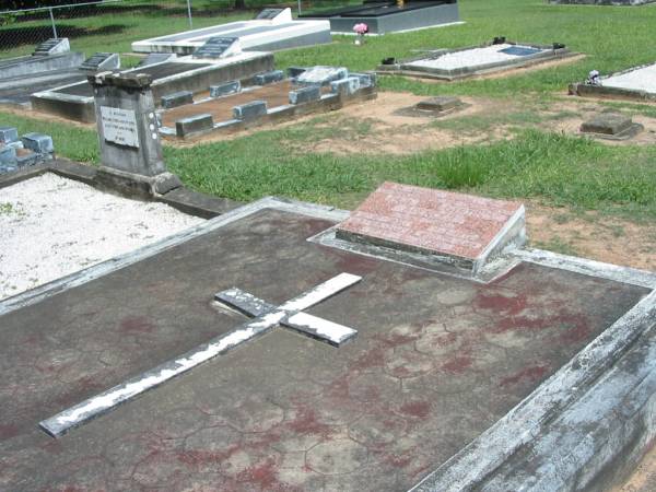 Paul SPENCER,  | died 11-10-1950 aged 62 years;  | Gertrude SPENCER,  | died 11-1-1977 aged 79 years;  | Maclean cemetery, Beaudesert Shire  | 