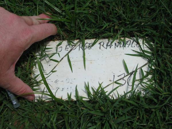 George RANDALL,  | 15-6-25 - 16-4-04;  | Maclean cemetery, Beaudesert Shire  | 