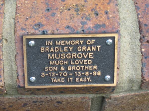 Bradley Grant MUSGROVE,  | son brother,  | 3-12-70 - 13-8-98;  | Maclean cemetery, Beaudesert Shire  | 