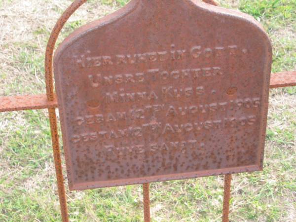 Minna KUSS,  | born 12 August 1905 died 12 August 1905,  | daughter;  | Marburg Lutheran Cemetery, Ipswich  | 